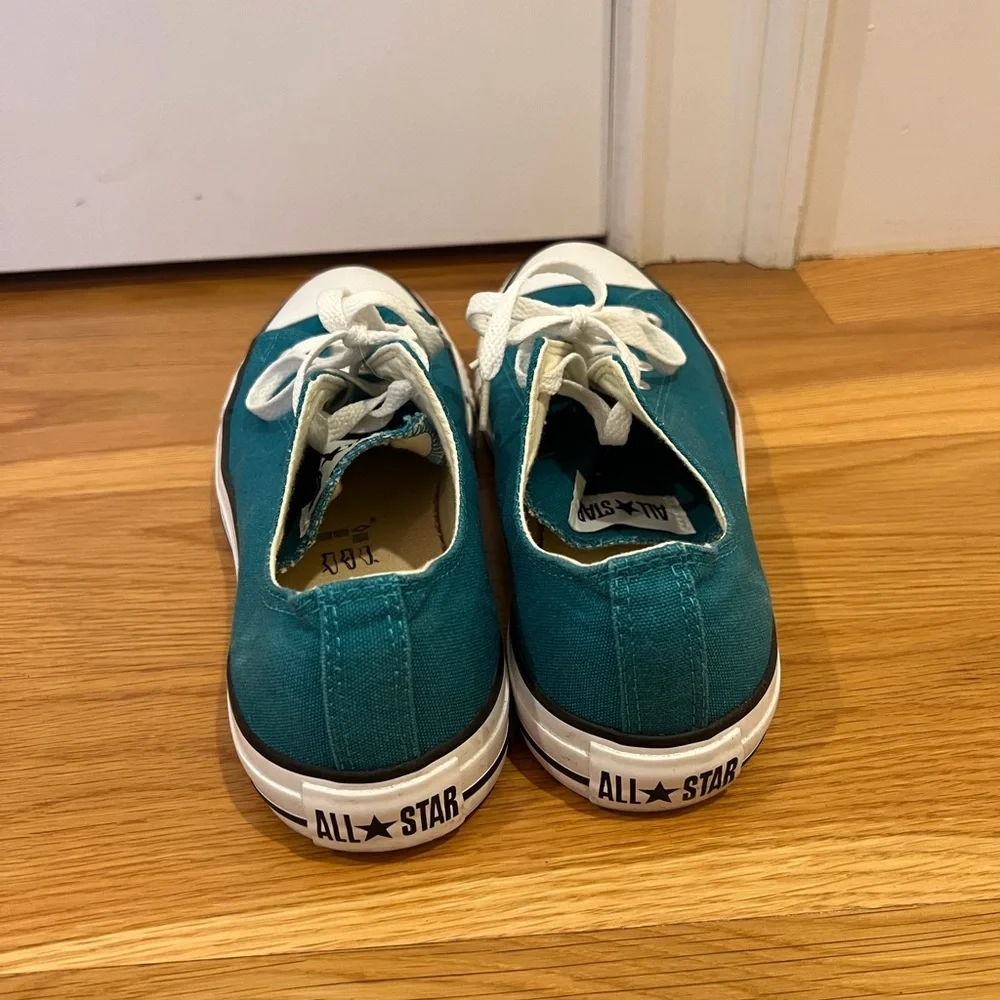 Lightly used converse all stars! - Picture 5 of 6